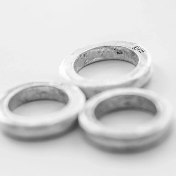 2 rings  - Our new signature sterling unisex GRIT rustic… - Picture 5 of 16
